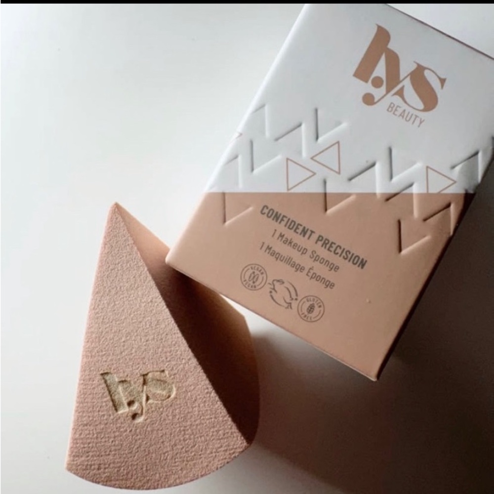Lys Beauty Confident Precision Beauty Sponge Blender BNIB